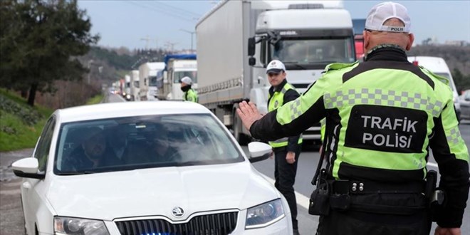 Yetkisiz çakar ve ruhsatsız silahlara yönelik düzenlemenin merak edilenleri