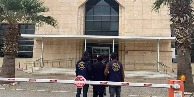 İzmir'de 32 yıl 8 ay hapisle aranan dolandırıcı tutuklandı