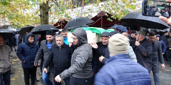Mustafa öğretmene, Öğretmenler Günü'nde gözyaşlarıyla veda