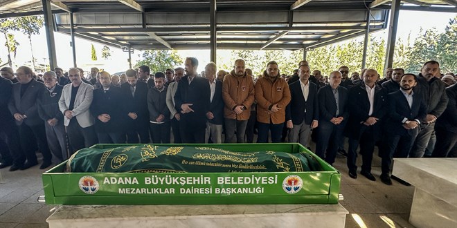 Bıçaklı saldırıda yaşamını yitiren imamın cenazesi defnedildi
