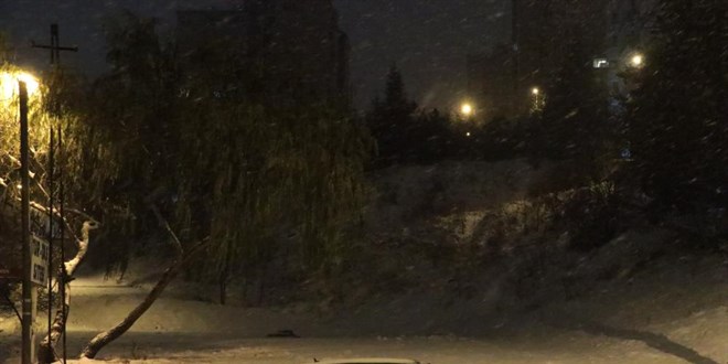 Ankara'da kar yağışı gece boyu devam etti