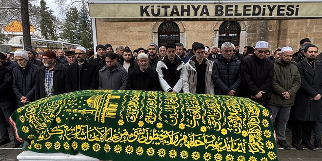 Hollanda'da nehirde cansız bedeni bulunan imam defnedildi