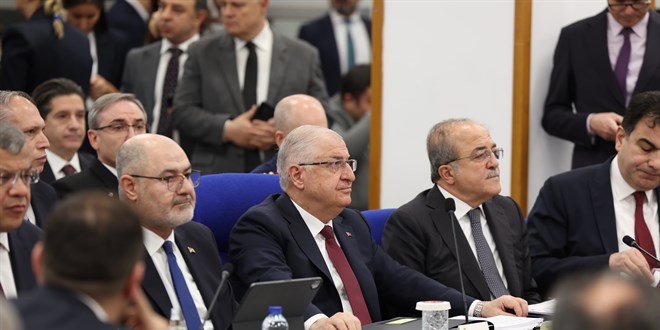 Teğmenlerin kılıçlı yemini | Bakan Güler: Kasıtlı organize disiplinsizlik
