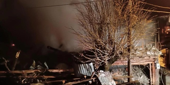 Kastamonu'da evde çıkan yangında baba ve engelli oğlu öldü