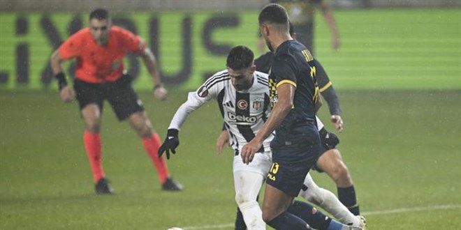 Beşiktaş Macaristan'da kayıpla dönüyor
