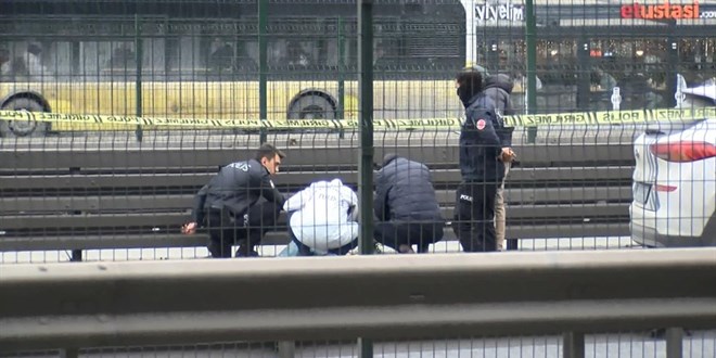 Polise bıçak çekti, bacağından vuruldu