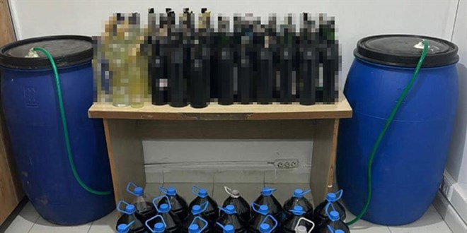 Tekirdağ'da 855 litre sahte içki ele geçirildi