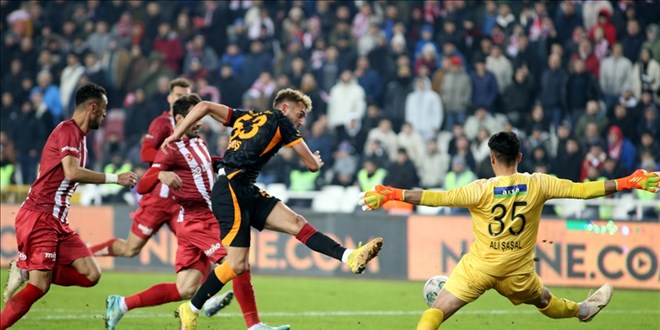 Galatasaray ile Sivasspor 37. randevuda