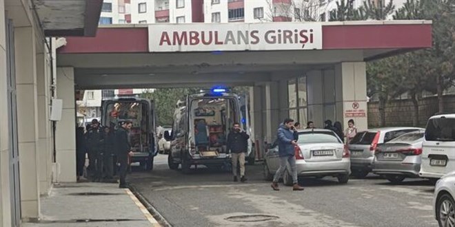 Polis memuru evinde ölü bulundu!
