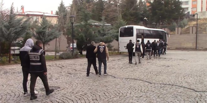 Bungalov dolandırıcılarına 7 ilde eş zamanlı operasyon