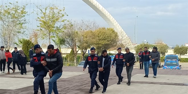 Manisa'da 7 kişi belgede sahtecilik ve vergi kaçakçılığından gözaltında