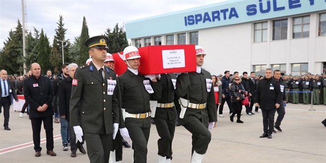 Isparta'da helikopter şehitleri için tören