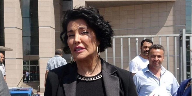 Deniz Akkaya için yakalama kararı
