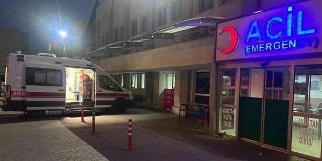 Köy okulunda soba yakmaya çalışan öğretmen yaralandı