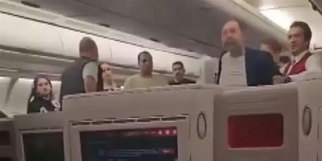 Uçakta olay çıkarıp, 'Türkiye'yi satın alırım' diye tehdit etti