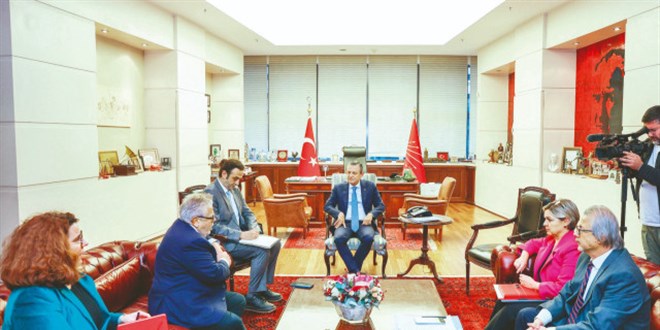 AB raportörü haddini aştı