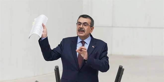 Bakan Tekin: Hiçbir köy okulunu kapatmak üzere yola çıkmadık