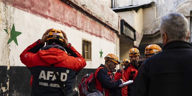 AFAD ekibi Şam'da: Sednaya'da yaşam izi aranıyor!