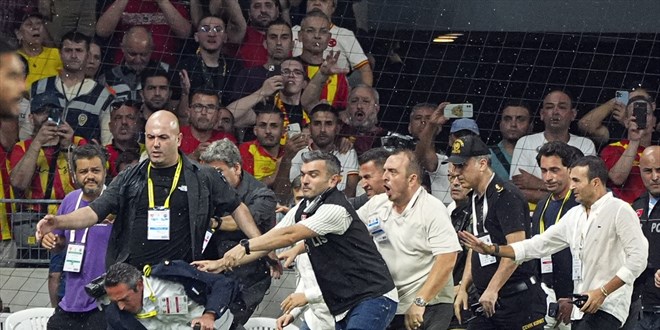 Göztepe maçında Ali Koç'u düşüren sanığın cezası belli oldu