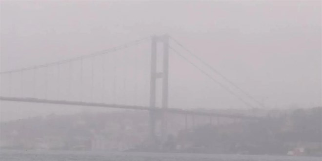 İstanbul ve Çanakkale Boğazı'nda gemi trafiği durduruldu