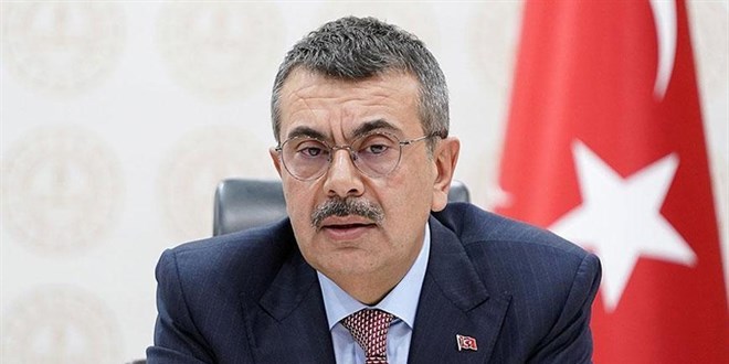 İki derste geçme notu 70'e çıkarıldı