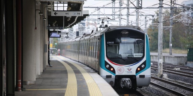 Marmaray günlük yolcu rekoru kırdı