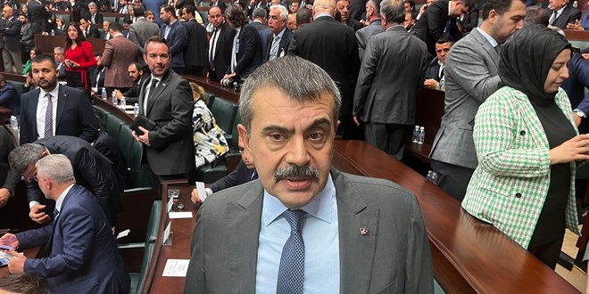 Bakan Tekin: Mülakatlarda hukuksuzluk iddiası olan başvursun