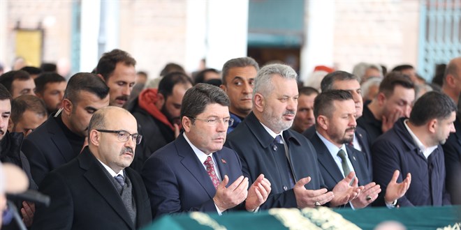 Bal�kesir'deki patlamada ya�am�n� yitirenlerden 6's� defnedildi