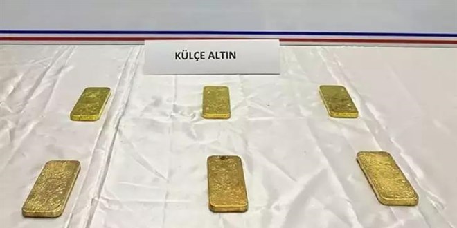 Şüpheli araçtan 4 kilo külçe altın ele geçirildi