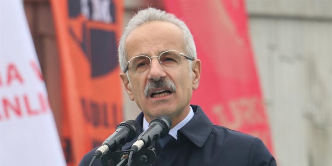 Uralo�lu: 81 ilimizin 77'sini b�l�nm�� yollarla birbirine ba�lad�k