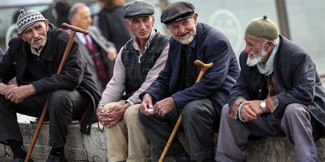 Emekli seyyanen zam ve refah payı istiyor