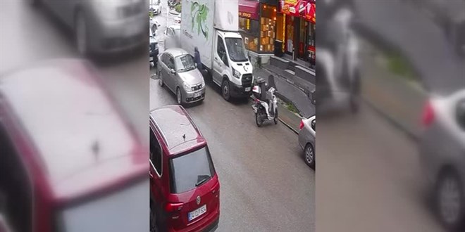 Pendik'te trafikte çıkan bıçaklı kavgada 1 kişi öldü