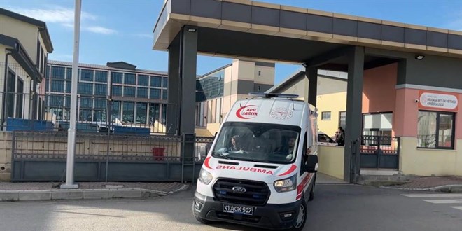 Lise öğrencisi sınıf arkadaşı tarafından okulda bıçaklandı