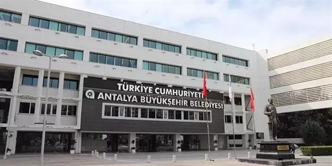 Antalya Büyükşehir'de 2 bin personelin emeklilikleri istendi