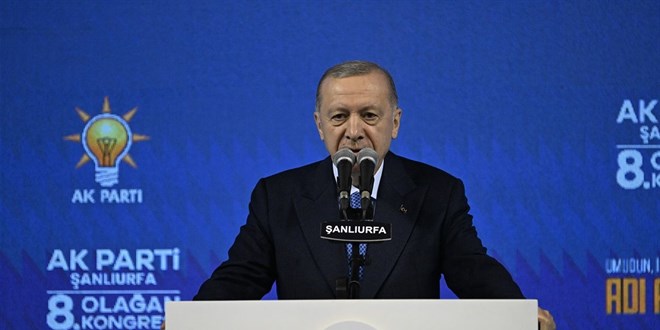 Erdoğan: Terörle demokrasi yan yana olmaz!