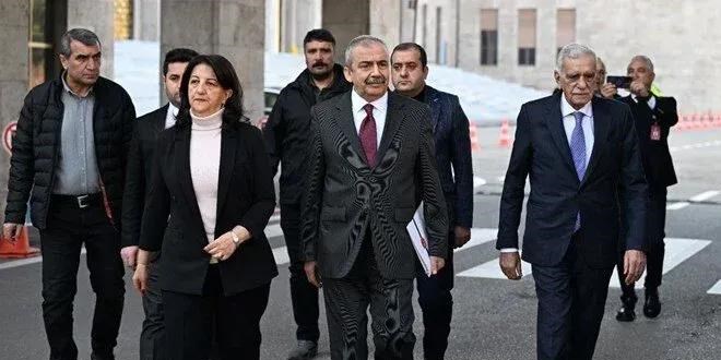 DEM Parti heyetinden Figen Yüksekdağ'a ziyaret