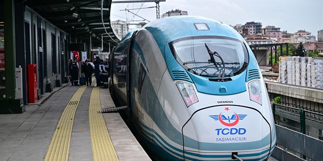 YHT seferlerinde yarıyıl tatili için kapasite artırıldı