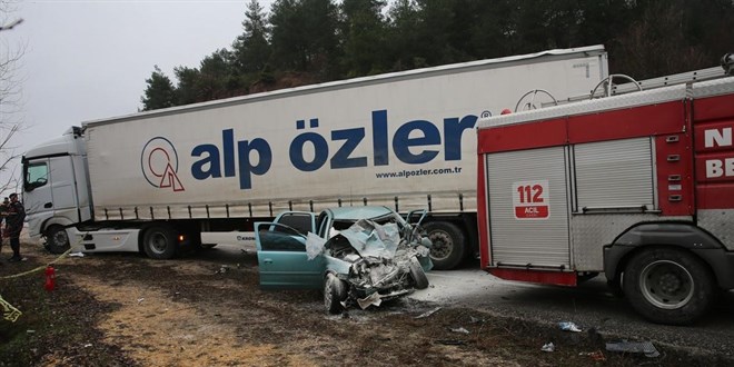 Tokat'ta feci kaza... 2 ki�i �ld�