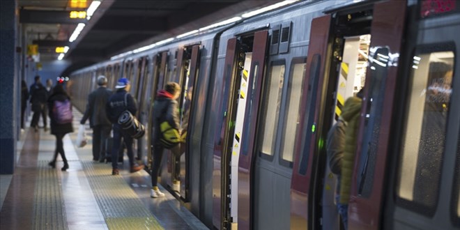 Ankara'da metro seferleri aksadı