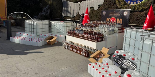 İstanbul'da 32 bin 862 litre kaçak alkol ele geçirildi