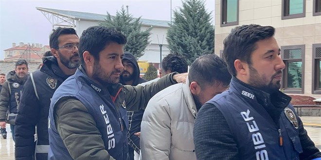 İnternet üzerinden 500 milyon TL'lik dolandırıcılığa 32 tutuklama