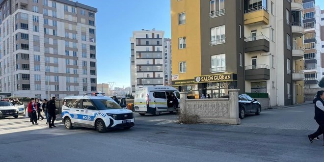 Özel Harekat polisi evde ölü bulundu