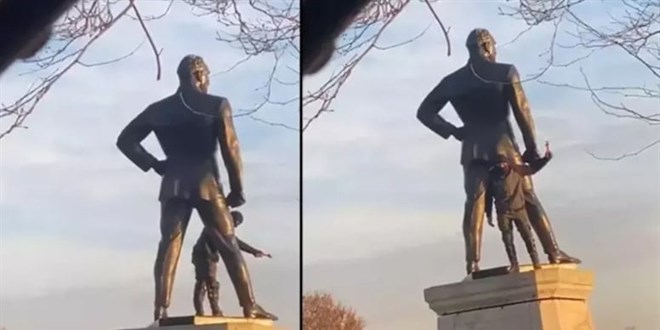 İstanbul'da Atatürk heykeline çirkin saldırı: Şüpheli gözaltında