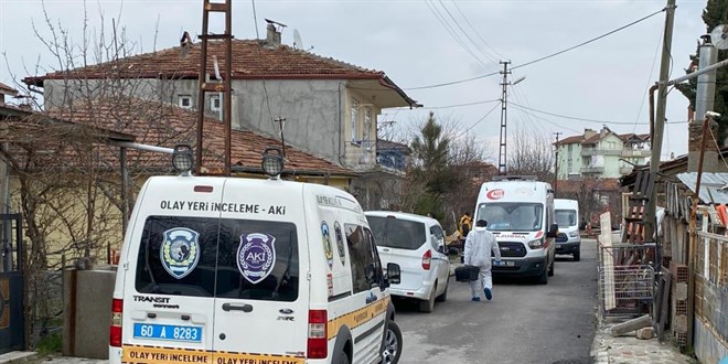 Arkadaşını baltayla öldürüp, 'Ben adam öldürdüm' diye bağırdı