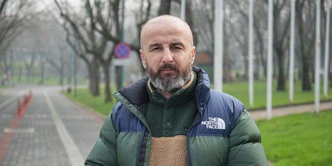 Saç hayali için gitti, kulaklarından oldu