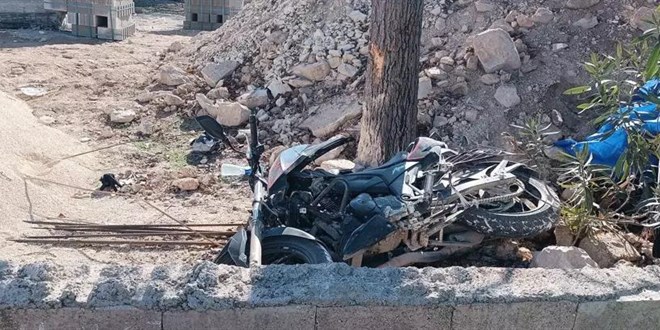 Gaziantep'te ağaca çarpan motosikletteki 2 kişi öldü