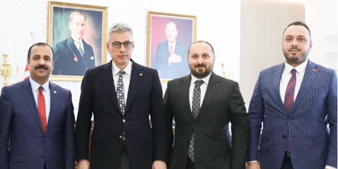 Yeni Sendika ve Bakan Memişoğlu sağlık çalışanlarının haklarını görüştü