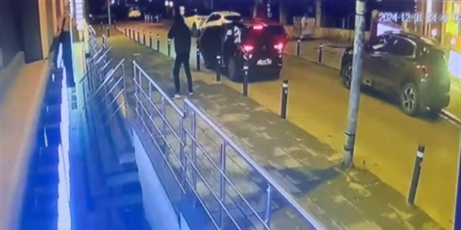 Kuyumcudan 4 milyon liralık vurgun! Kameralara yansıdı