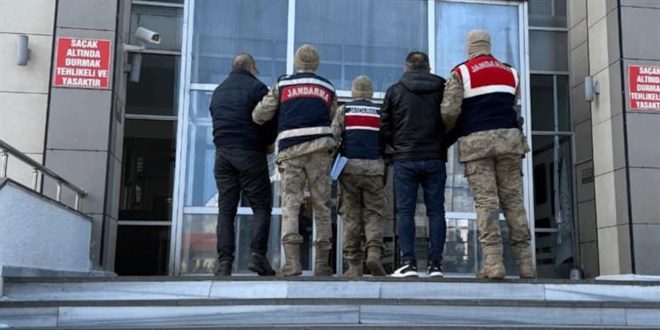 Bitlis'te 9 kaçak göçmen yakalandı