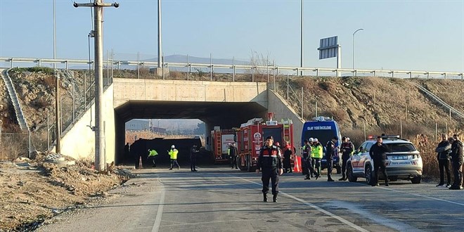 Denizli'de işçileri taşıyan midibüs devrildi: 4 ölü 19 yaralı